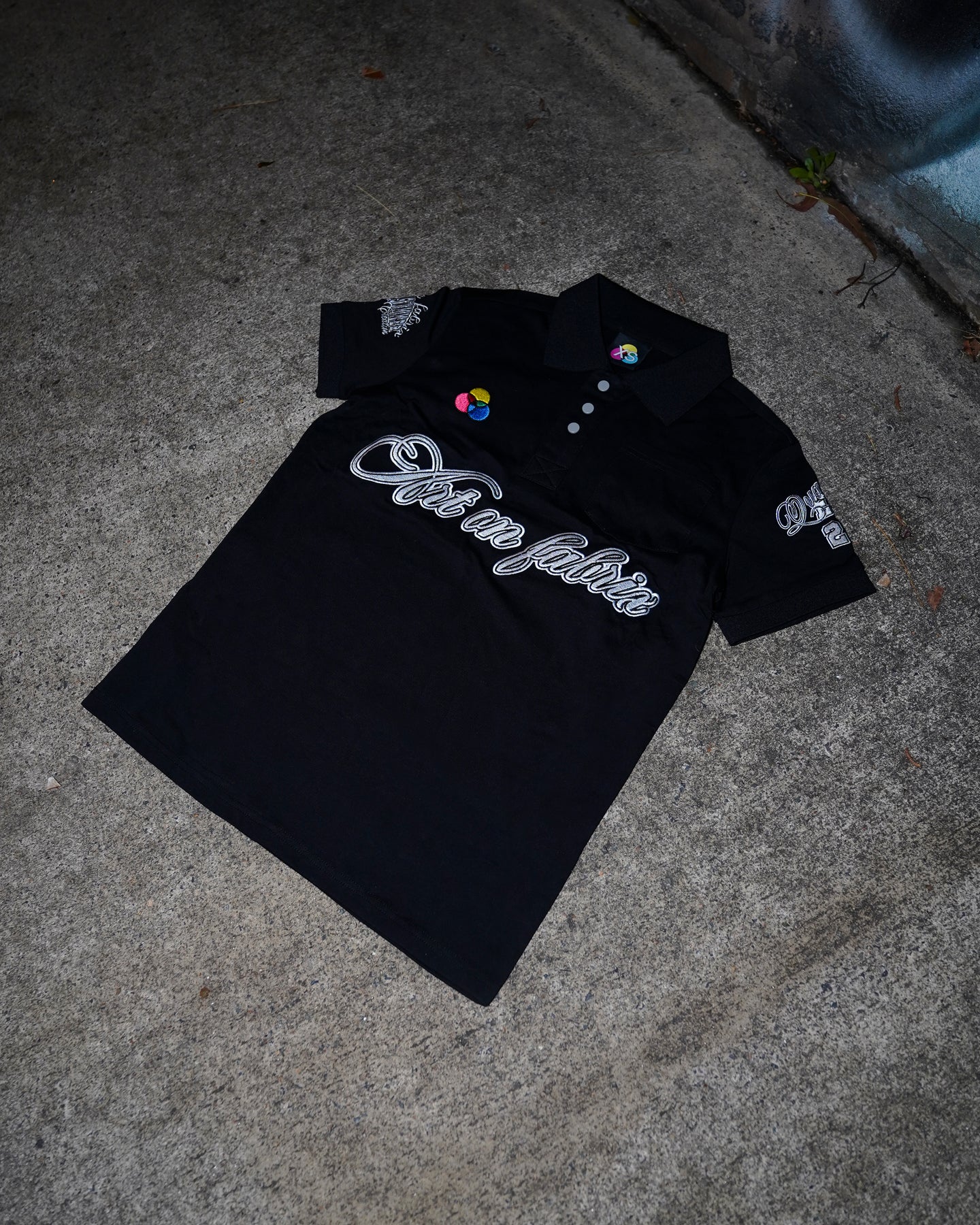 ART PIECE : SPRING SUMMER 2023 EMBROIDERED POLO T-SHIRT